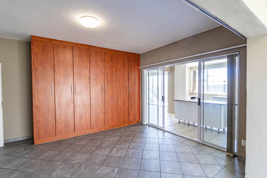 4 Bedroom Property for Sale in Yzerfontein Western Cape